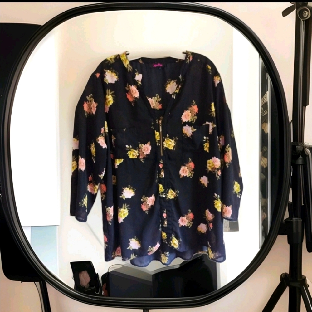 Lorenarose Women’s Black Floral Top Xl Pink Yellow Roses Half Zip 2 Front Pocket